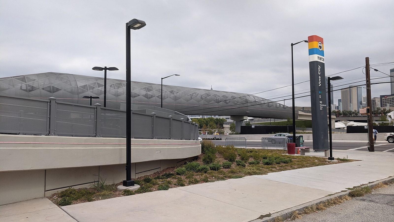 Mercedes-Benz Stadium in Atlanta — Heimstadion von Atlanta Falcons und Atlanta United FC