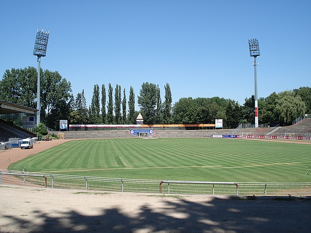 Merck-Stadion am Böllenfalltor