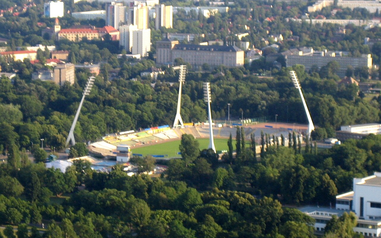 Rudolf-Harbig-Stadion
