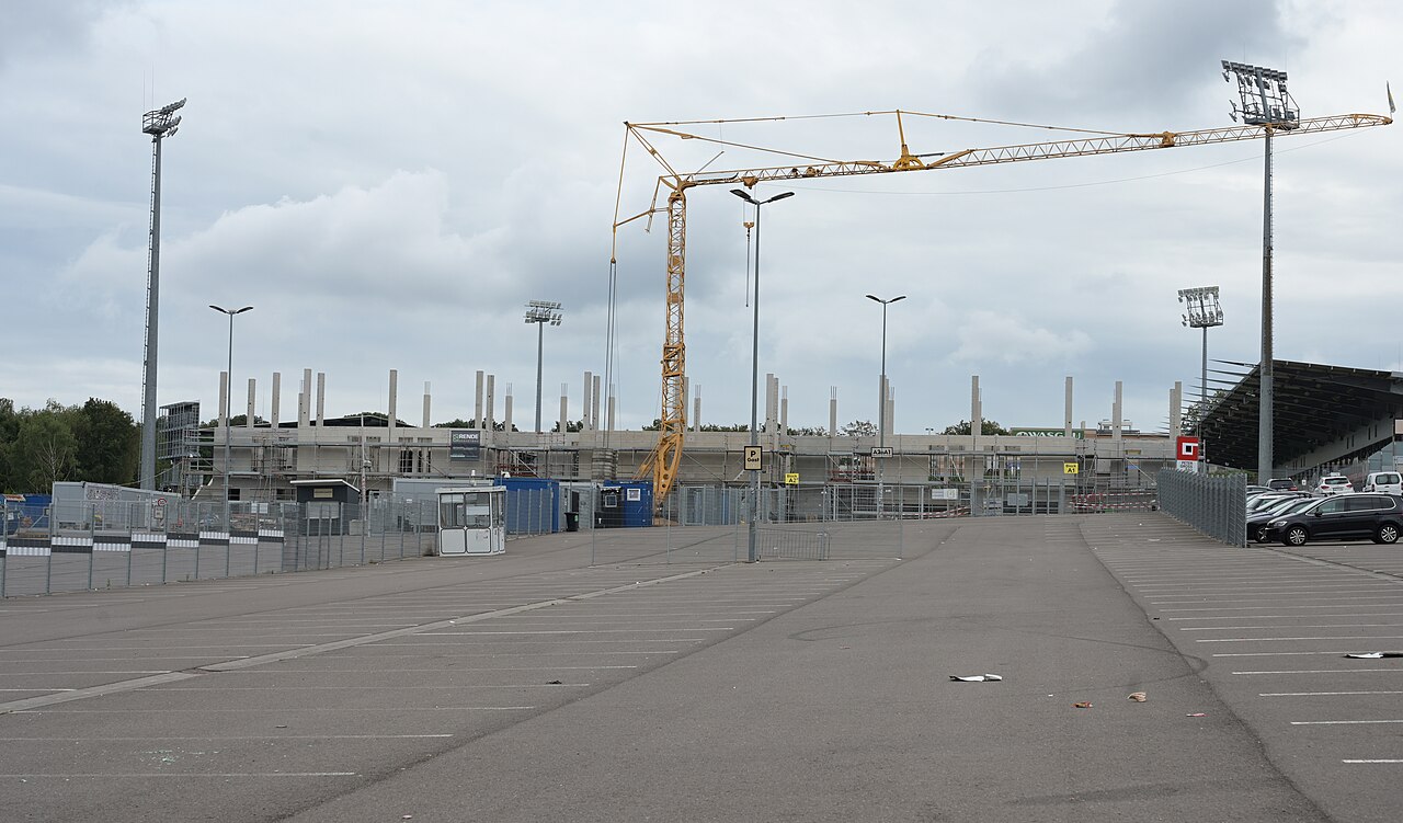 Ursapharm-Arena an der Kaiserlinde